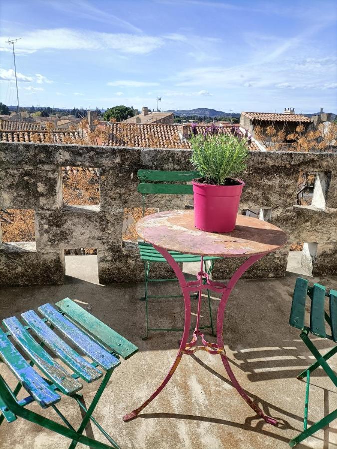 Vila A Deux Pas D'Avignon Aramon Exteriér fotografie
